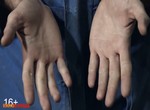 Avec les mains