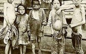  Famine et mensonges