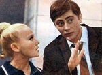  Sept vieux et une jeune fille